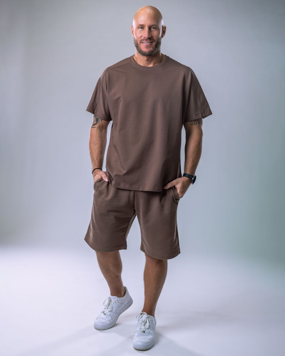 Pánské tričko oversize bez potisku hnědé L