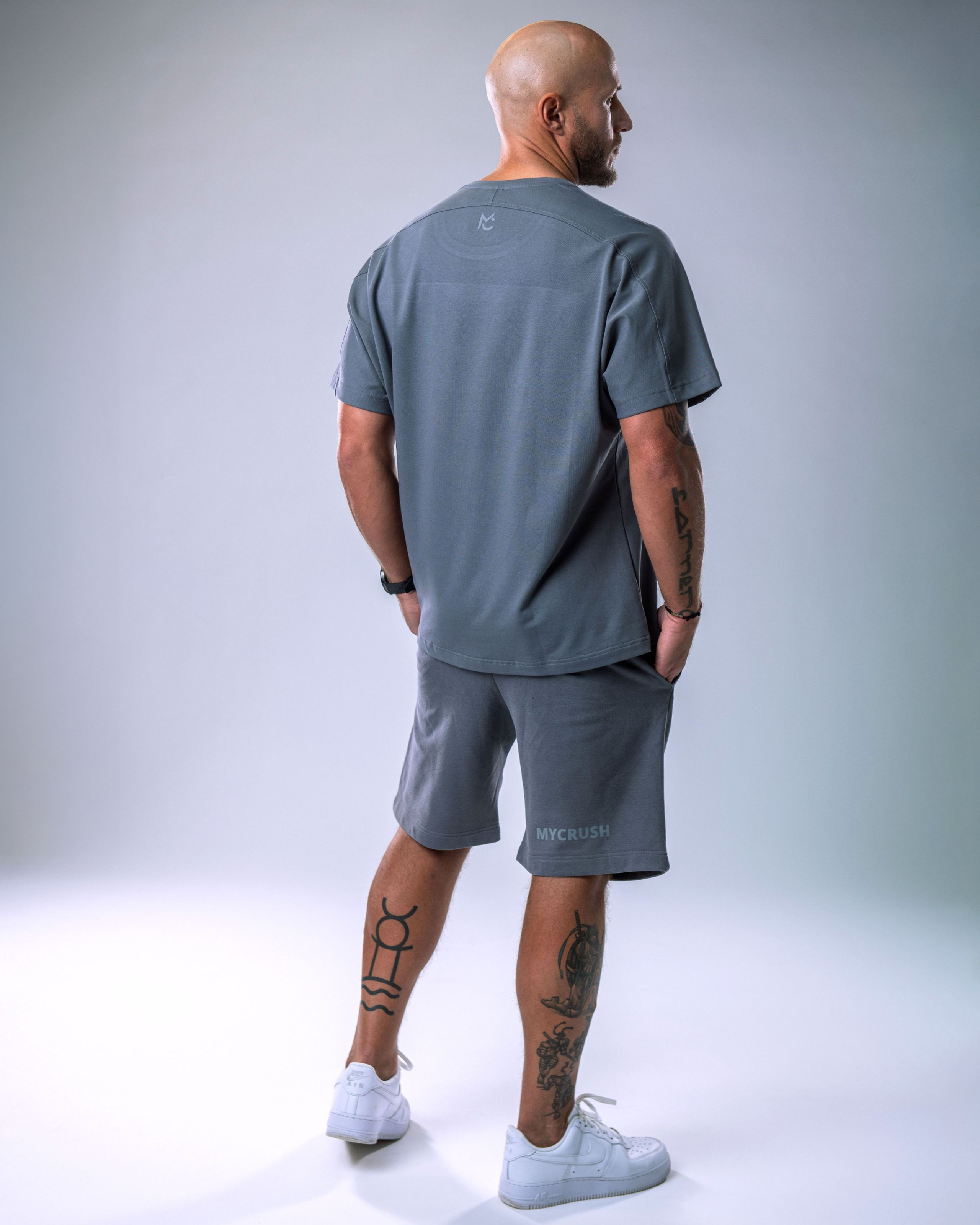 Pánské tričko oversize s malým potiskem šedé XL-3