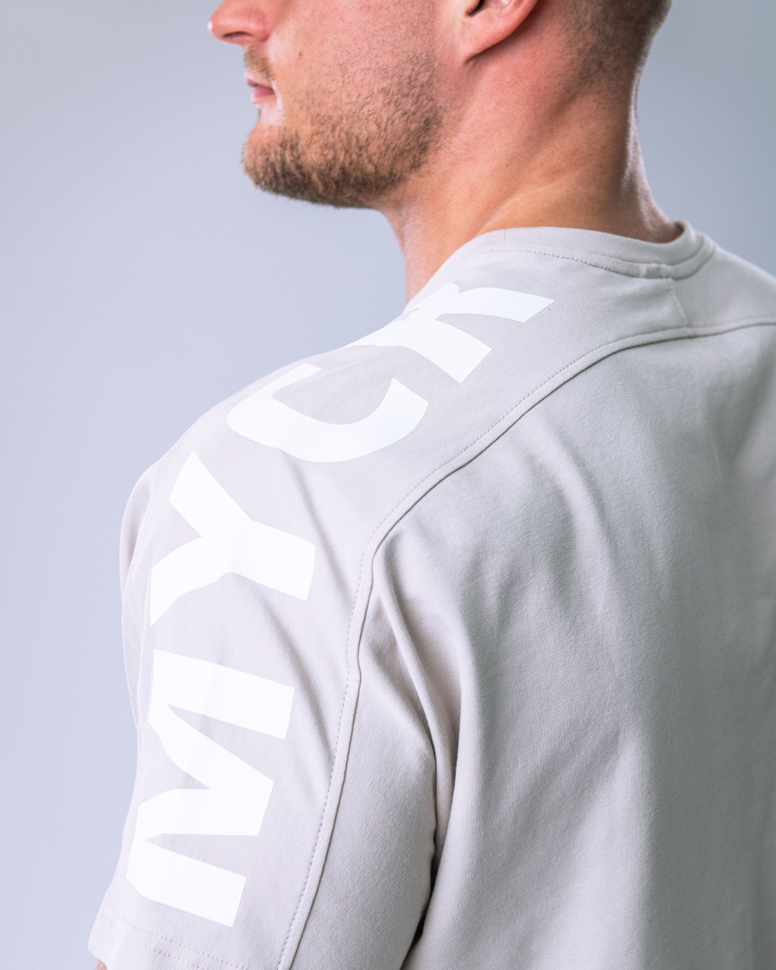 Pánské tričko oversize s velkým potiskem béžové M-2
