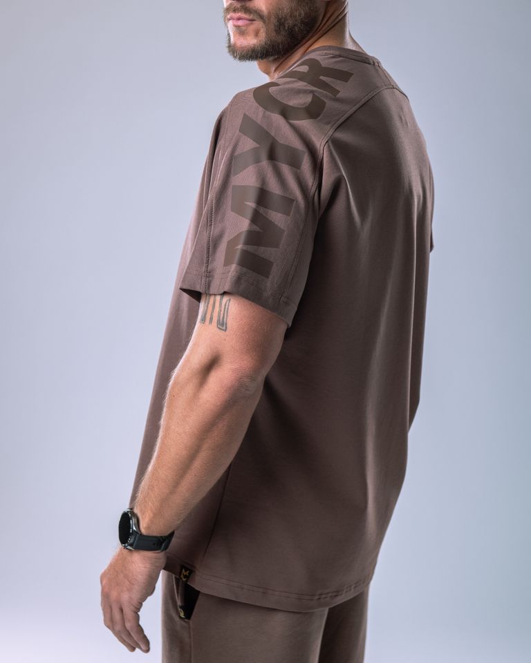 Pánské tričko oversize s velkým potiskem hnědé M-0