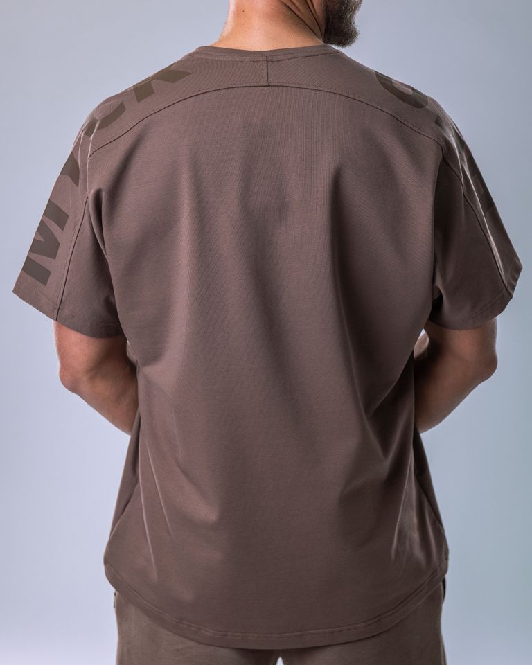 Pánské tričko oversize s velkým potiskem hnědé M-1