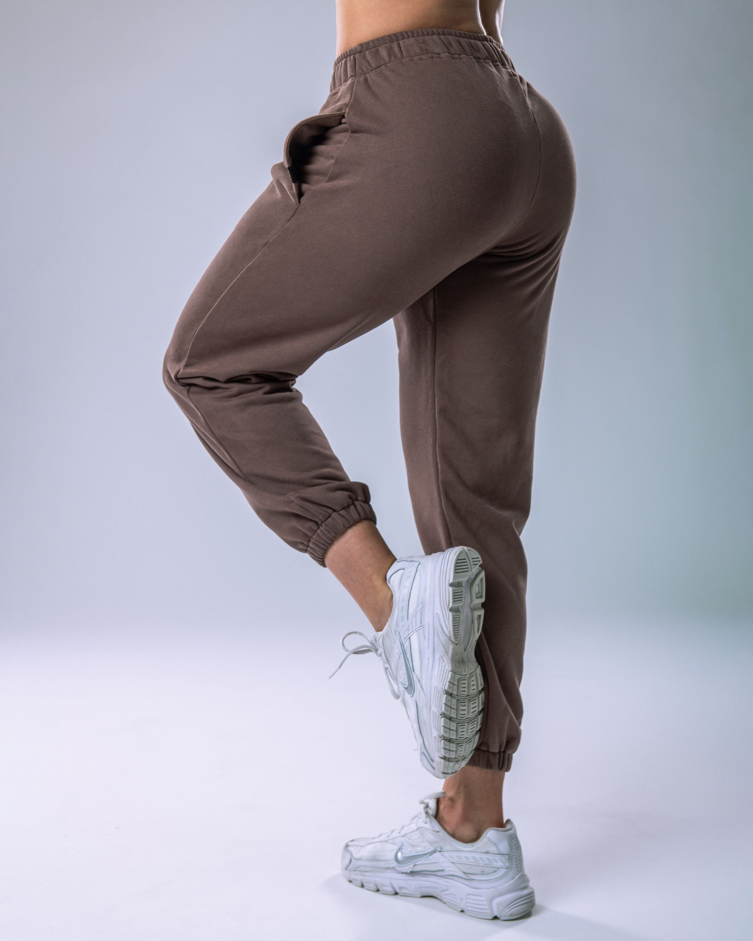 Unisex tepláky regular hnědé S-4