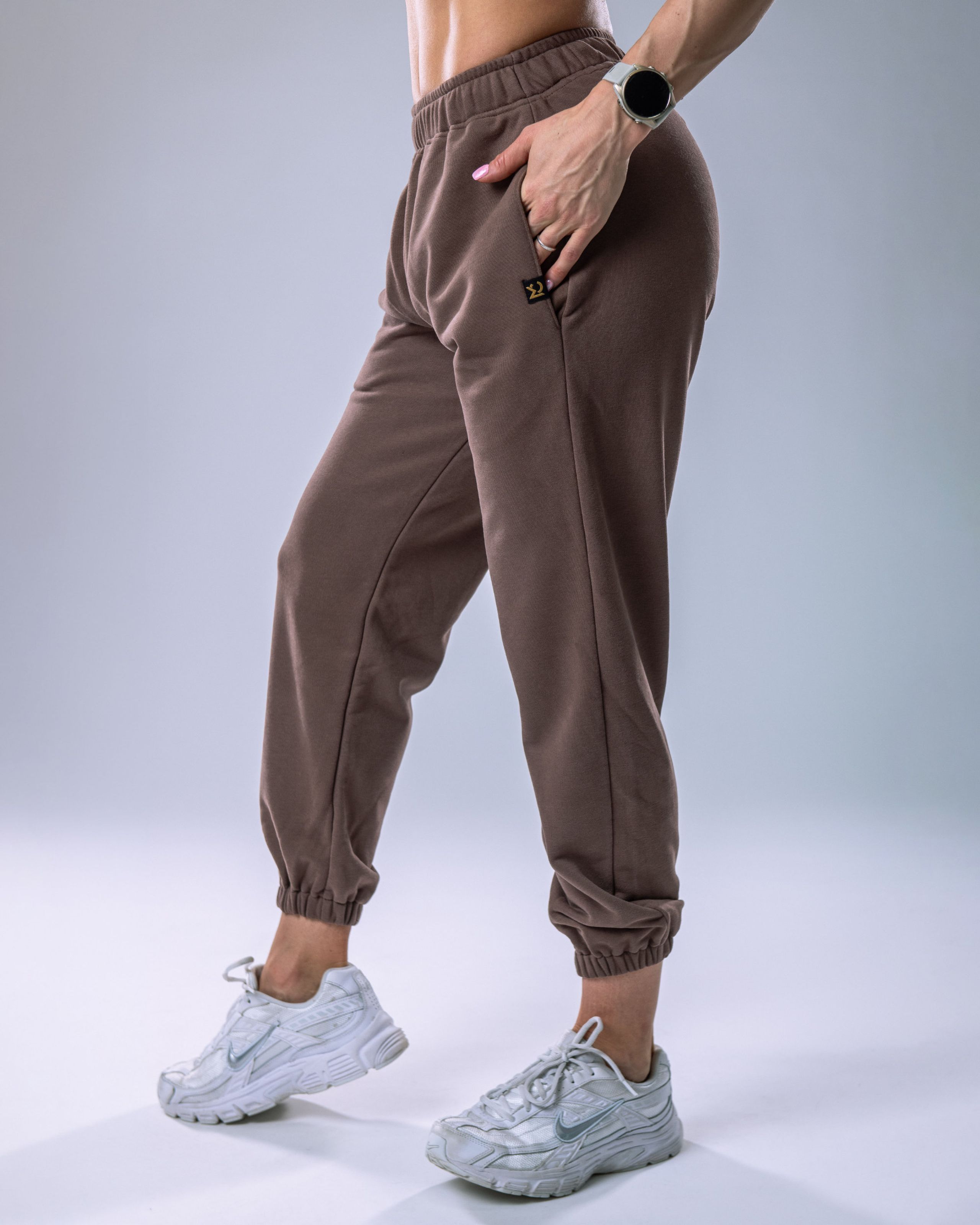 Unisex tepláky regular hnědé XS-7